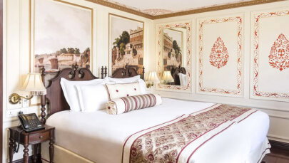 RV Ganges Voyager Colonial Suite