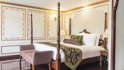 RV Ganges Voyager Maharaja Suite