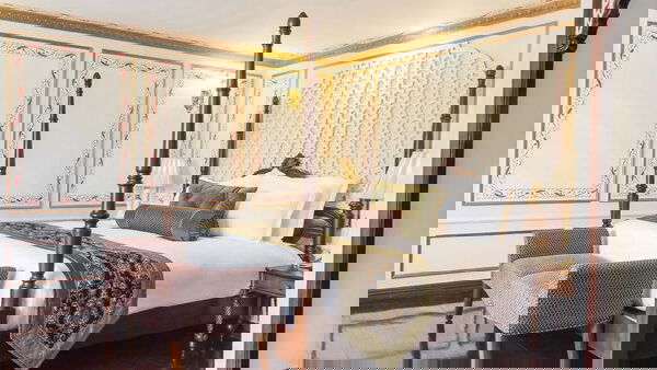 RV Ganges Voyager Cabin Image