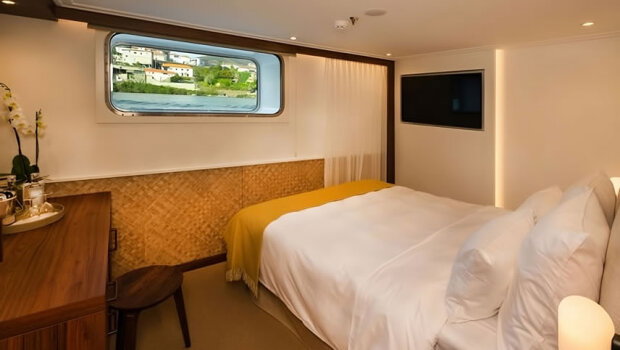 Avalon Alegria Deluxe Stateroom