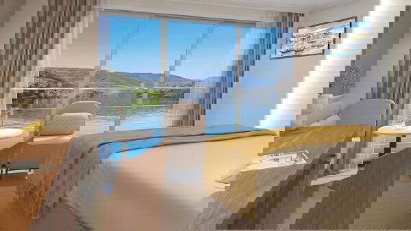 Avalon Alegria Cabin Image