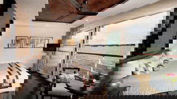 Avalon Saigon Panorama Suite