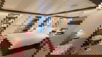 Carnival Luminosa Cloud 9 Spa Suite