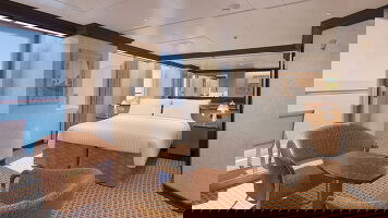 Carnival Luminosa Junior Suite