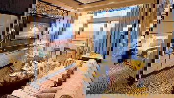 Celebrity Reflection Signature Suite