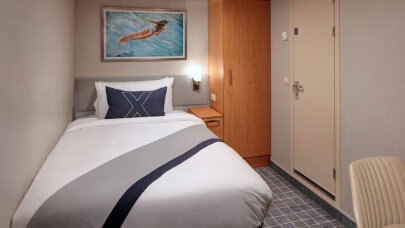 Celebrity Silhouette Single Inside