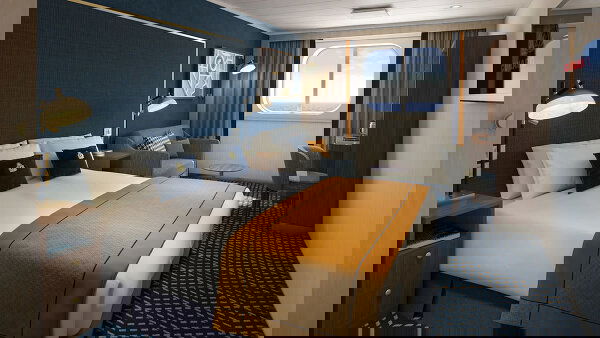 Queen Anne Cabin Image