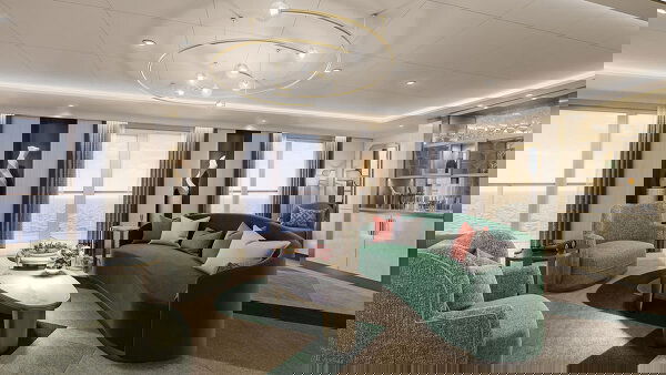 Queen Anne Cabin Image