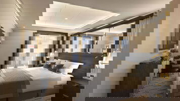 Queen Anne Queens Grill Master Suite