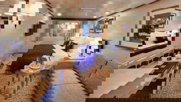 Queen Elizabeth Oceanview (Obstructed View)