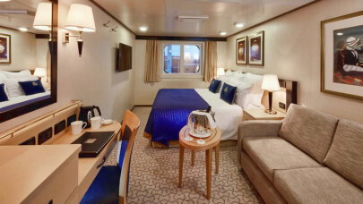 Queen Elizabeth Oceanview (Obstructed View)