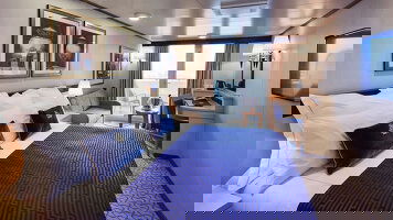 Queen Elizabeth Balcony