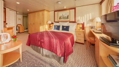 Queen Elizabeth Queens Suite