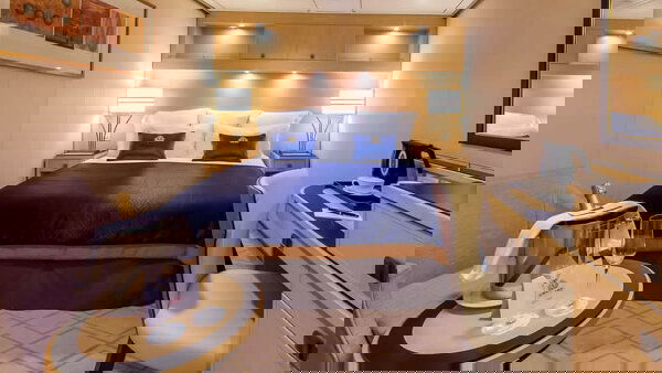 Queen Mary 2 Cabin Image