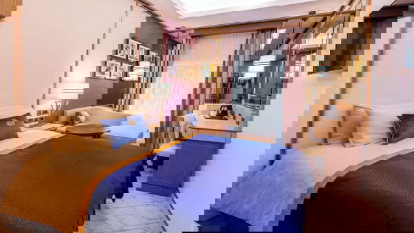 Queen Mary 2 Cabin Image