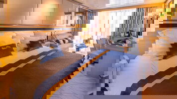 Queen Mary 2 Club Balcony