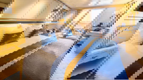 Queen Mary 2 Cabin Image