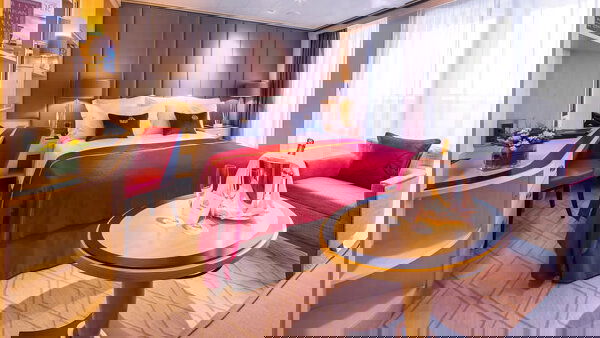 Queen Mary 2 Cabin Image