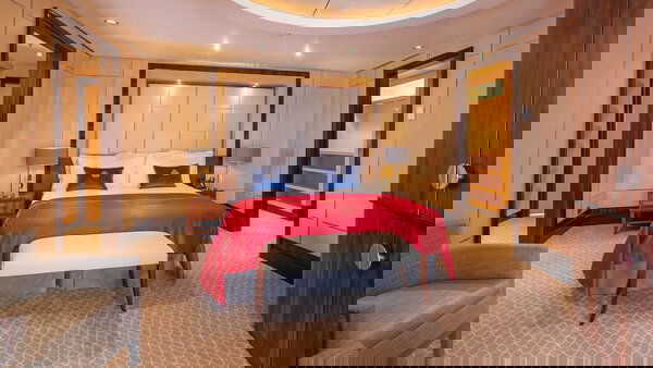 Queen Mary 2 Cabin Image