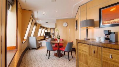 Queen Mary 2 Royal Suite