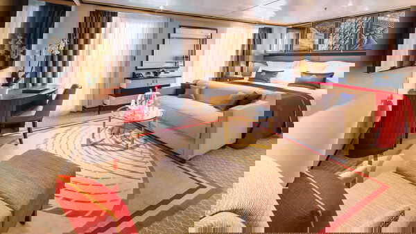 Queen Mary 2 Cabin Image