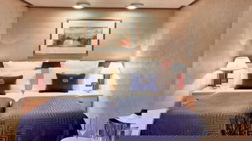 Queen Victoria Inside