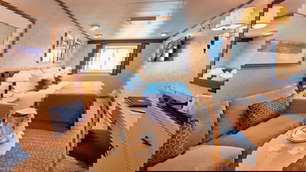 Queen Victoria Cabin Image