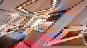 Queen Victoria Princess Suite