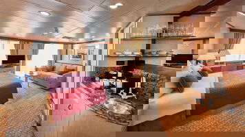 Queen Victoria Queens Suite