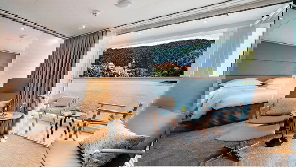 Emerald Liberte Cabin Image