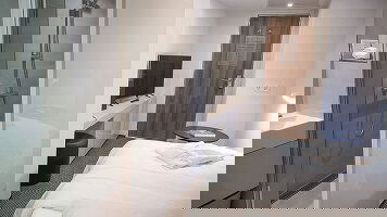 Emerald Lumi Emerald Single Stateroom