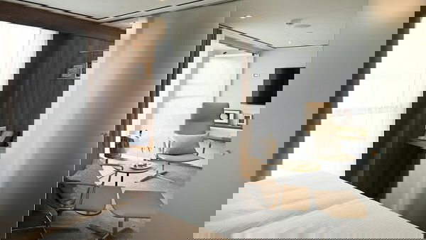 Emerald Radiance Cabin Image