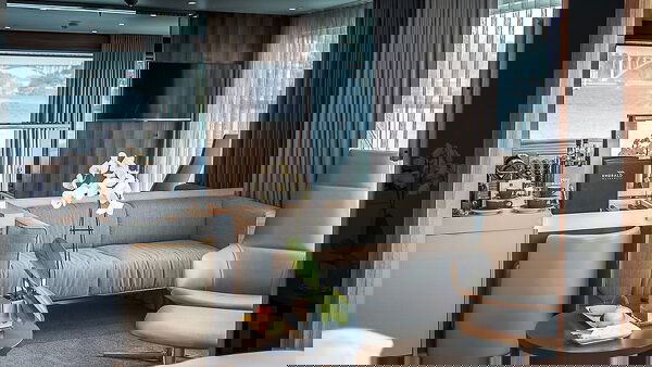 Emerald Radiance Cabin Image