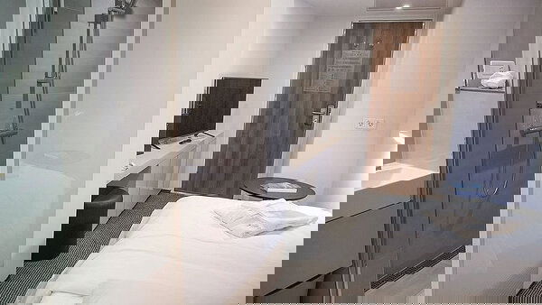 Emerald Dawn Cabin Image