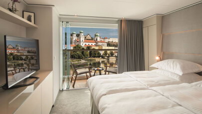 Emerald Destiny Grand Balcony Suite