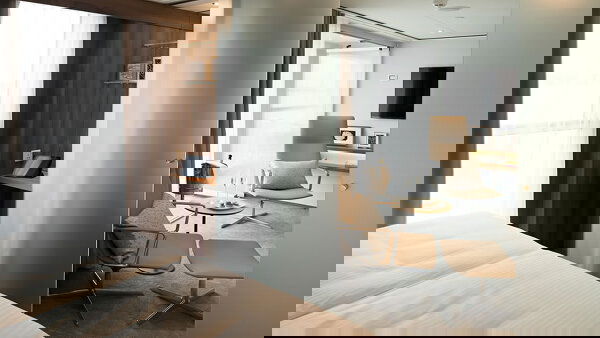 Emerald Dawn Cabin Image