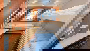 MS Midnatsol Polar Outside (Up to 3 people)