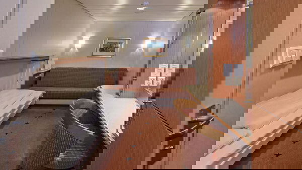 MS Midnatsol Cabin Image