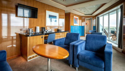 MS Midnatsol Owners Suite 