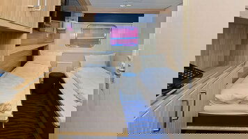 MS Richard With Polar Outside (Twin Beds)