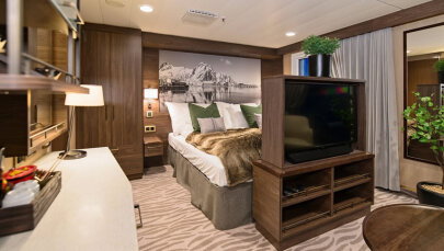 MS Richard With Mini Suite (Up to 4 Passengers)