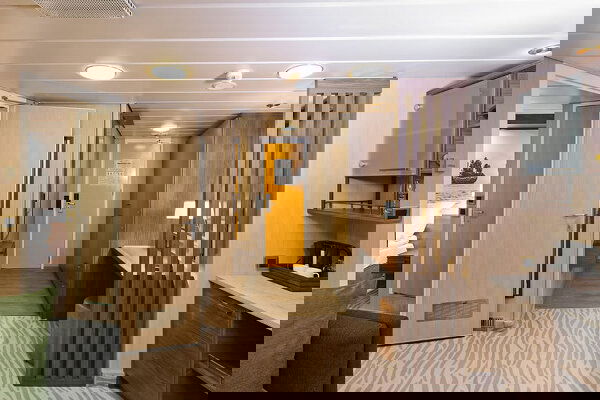 MS Richard With Cabin Image