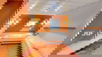 MS Trollfjord Polar Outside (Twin Beds)