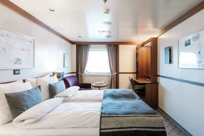 MS Fram Polar Outside (FJ) 