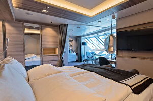 MS Roald Amundsen Corner Suite