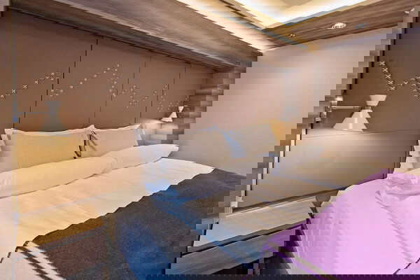 MS Roald Amundsen Cabin Image