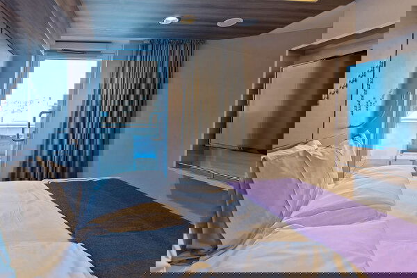 MS Roald Amundsen Cabin Image