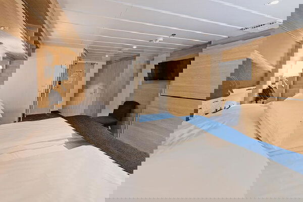 MS Spitsbergen Cabin Image