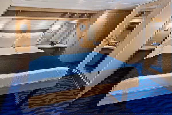 MS Spitsbergen Cabin Image