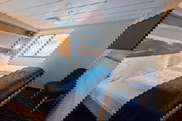 MS Spitsbergen Cabin Image